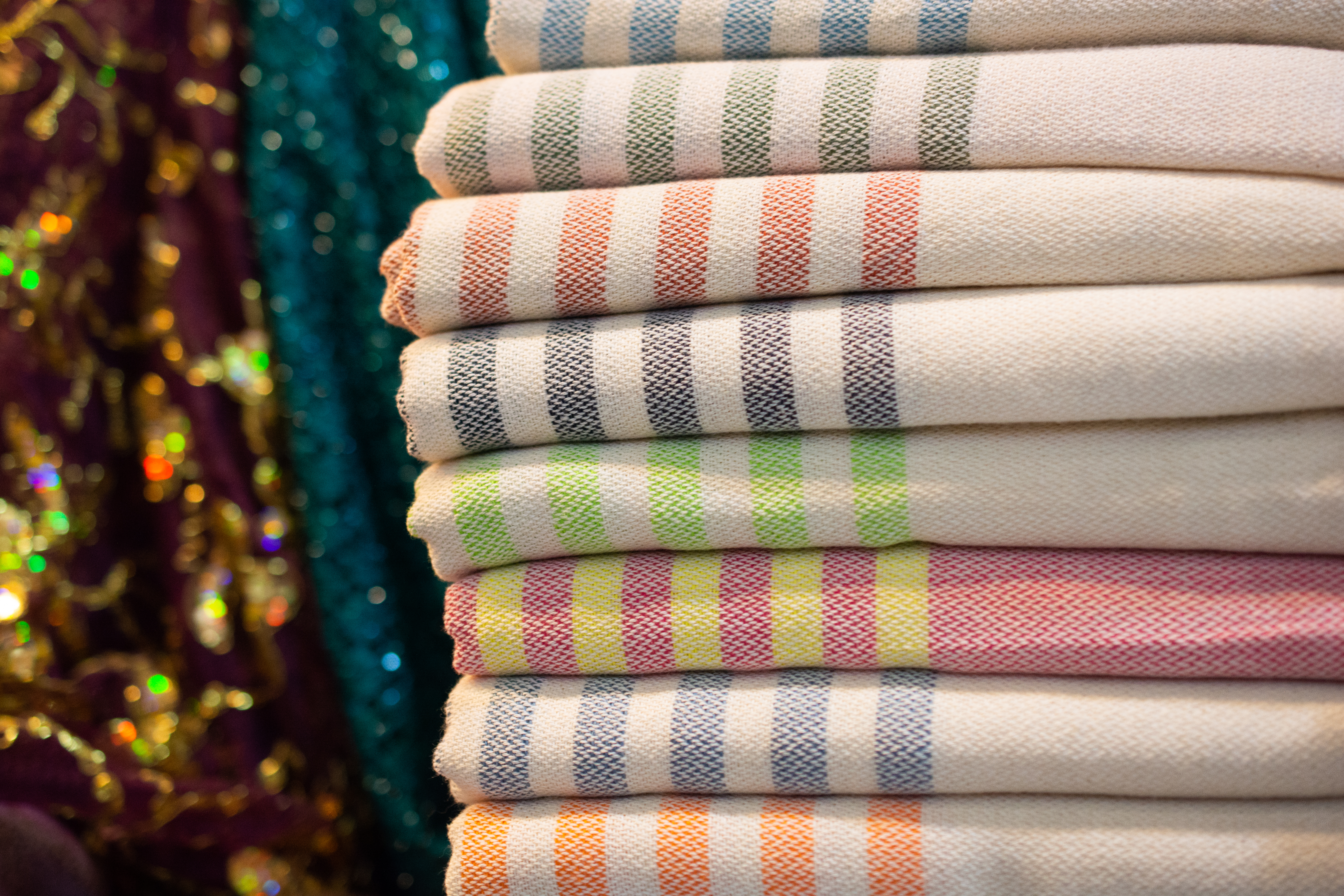 Read more about the article Turkish Towels for Your Beach Bag & Decor